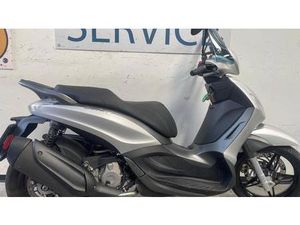 VENDO PIAGGIO BEVERLY 350 ABS (2016 - 20) USATA A MONZA (CODICE 9875082) - MOTO.IT