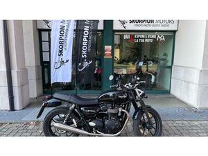 VENDO TRIUMPH STREET TWIN 900 (2017 - 18) USATA A CESANO MADERNO (CODICE 9874847) - MOTO.IT