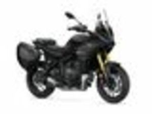 HYVIN VARUSTELTU SPORTTINEN MATKA-YAMAHA!