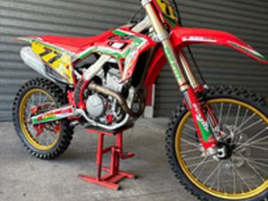 HONDA CRF 250R