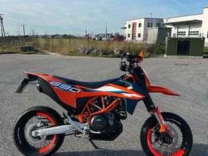 KTM SMCR 690 2024