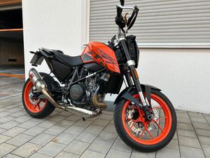 KTM 690 DUKE, AKRAPOVIC, POWERPARTS, TÜV NEU