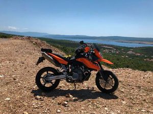 KTM 990 SUPERMOTO