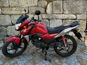 HONDA CB125F 2023 VERMELHA VIANA DO CASTELO (SANTA MARIA MAIOR E MONSERRATE) E MEADELA