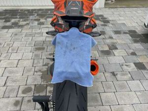 KTM 1290 SUPER DUKE R