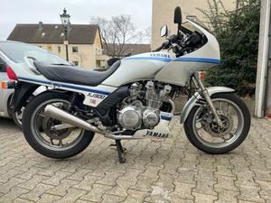 YAMAHA XJ 900 58L