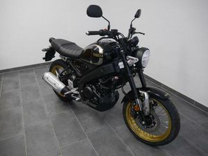 YAMAHA XSR 125 // 1.HAND // LEGACY