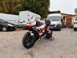 YAMAHA R1 RN65 BLACK FRIDAY