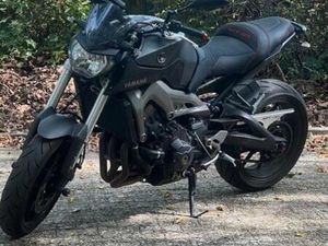 YAMAHA MT 09 AKRAPROVIC