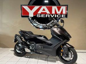YAMAHA TMAX 560