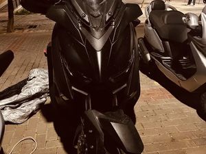 YAMAHA X-MAX 300
