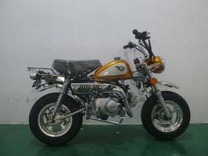 SKYTEAM MONKEY SKYMINI EURO 5 50 CC EINSPRITZUNG METALLIC GOLD