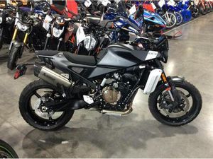 2025 HUSQVARNA SVARTPILEN 801