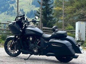 INDIAN CHALLENGER BAGGER DR. JEKILL & MR. HYDE