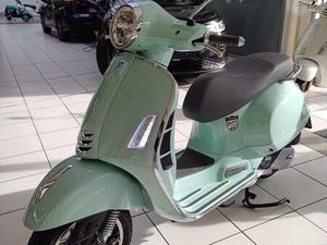 VESPA GTS 125 CLASSIC KEYLESS *INSPEKTION NEU*TOP ZUSTAND*