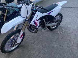 ② YAMAHA YZ 250 2T REMIS A NEUF