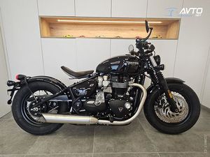 TRIUMPH BONNEVILLE BOBBER 1200