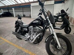 ② HARLEY DAVIDSON DYNA SUPERGLIDE