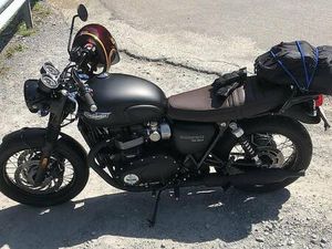 TRIUMPH BONNEVILLE T120, SCHWARZ METALLIC CANTON ZURICH -