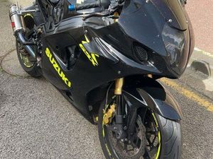 SUZUKI GSXR-1000 K4 (2004)