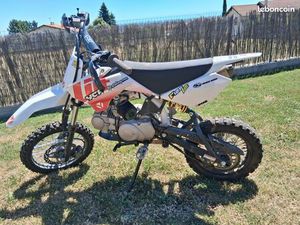 MOTO 125 YCF