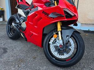 DUCATI PANIGALE V4S