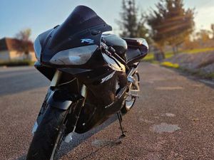 YAMAHA R1 2001 — TOURNE NICKEL ? CARBUS REFAITS