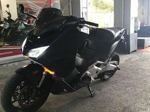 HONDA FORZA 750 NERO