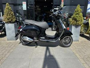 VESPA GTS 300 SUPER HPE — MOTOREN | PIAGGIO — MARKTPLAATS