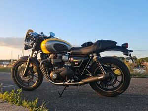 TRIUMPH STREET CUP