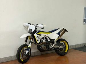701 SUPERMOTO