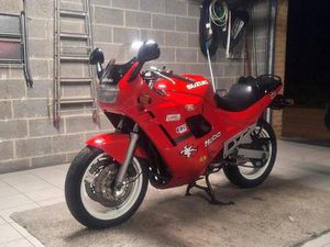 ② SUZUKI GSXF 600