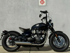 2023 TRIUMPH BONNEVILLE BOBBER JET BLACK