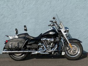 HARLEY-DAVIDSON ROAD KING CLASSIC *KLAPPENAUSPUFF*5HD1