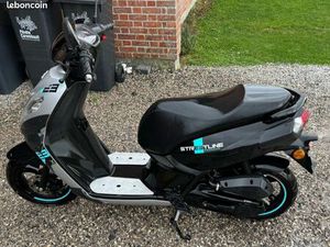 SCOOTER PEUGEOT KISBEE STREET LINE
