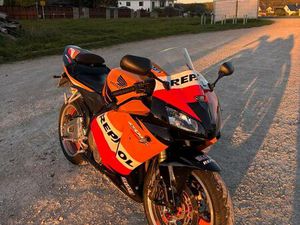 HONDA CBR 600 RR PC37 REPSOL
