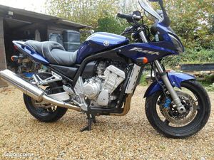 YAMAHA 1000 FAZER