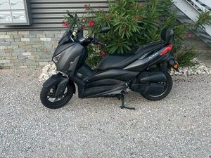 SCOOTER 125 XMAX