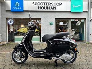 ② VESPA PRIMAVERA 125 CC NERO CONVINTO (NR.10)