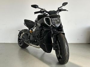 DUCATI DIAVEL V4