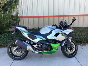 2024 KAWASAKI NINJA® 7 HYBRID ABS