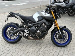 YAMAHA MT-09 SP MT-09 SP MIT ZUBEHÖR+NEUE REIFEN