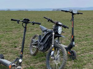 SURRON STORM BEE →