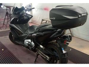 KYMCO - AK550