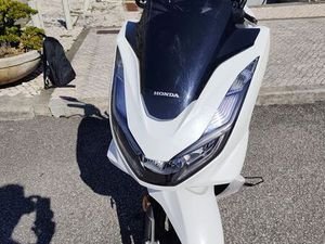 HONDA PCX 125 - POUCOS KM - POSSIBILIDADE DE FINANCIAMENTO GULPILHARES E VALADARES