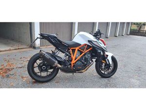 KTM 1290 SUPER DUKE R