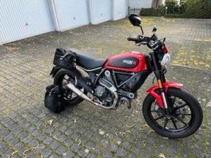 DUCATI SCRAMBLER 800