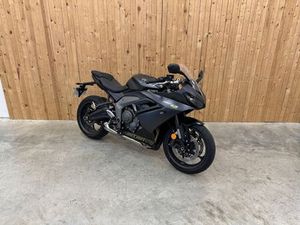 TRIUMPH  DAYTONA 660 2025 660 CM3 | MOTO SPORTIVE | 2 600 KM | GRIS | 26000 VALENCE