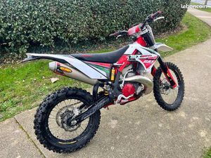 MOTO ENDURO 300 EC GAS GAS