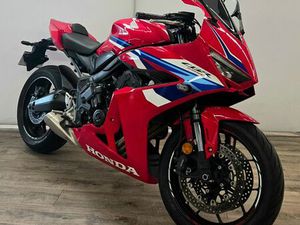 HONDA CBR650R E-CLUTCH